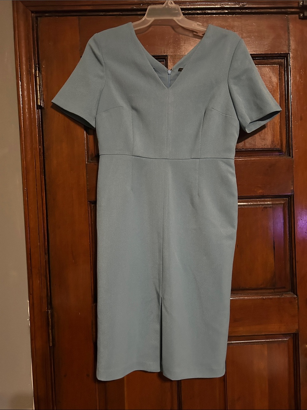 Ann Taylor Powder Blue V-Neck Short Sleeve Sheath Dress